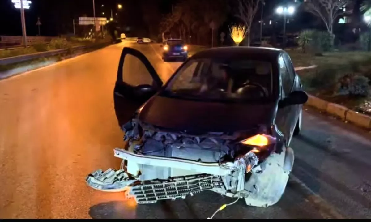Söke'de Trafik Kazası: Sürücü Yaralandı