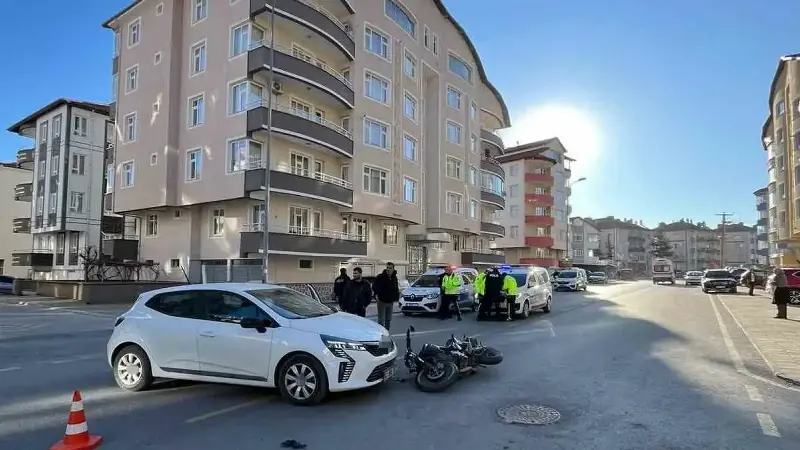 Konya'da otomobil ile motosiklet çarpıştı: Bir kişi yaralandı