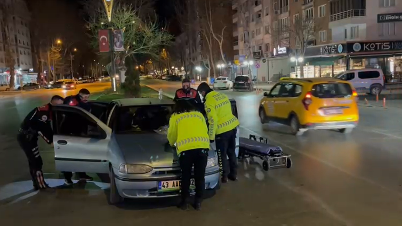 Kütahya'da gece karıştı: Kazada genç kadın hastanelik oldu