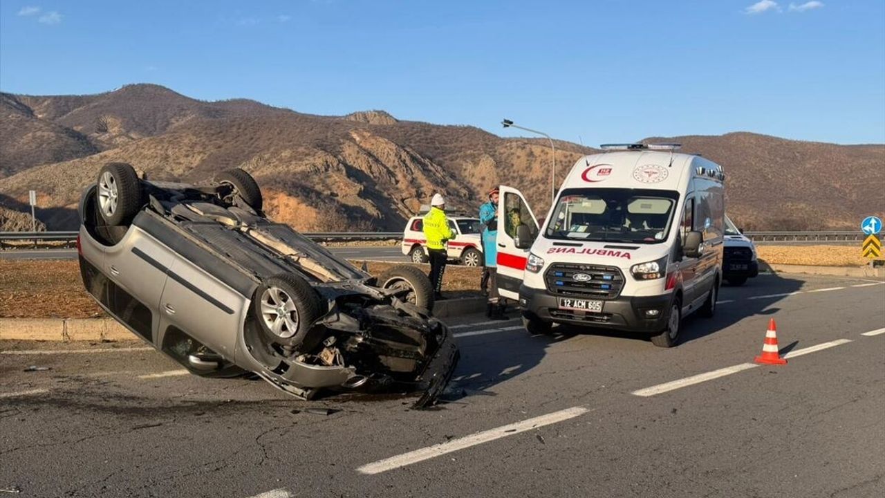 Bingöl'de aracın devrildiği trafik kazasında 2 yaralı