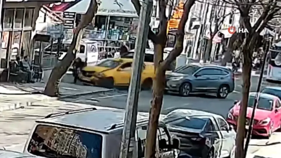 Çorlu’da otomobil kaza yaptı, yaşlı kadın son anda kurtuldu