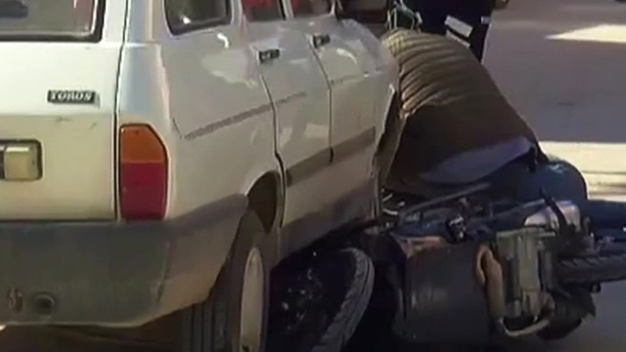 Mersin'de otomobil ile motosiklet çarpıştı: 1 yaralı