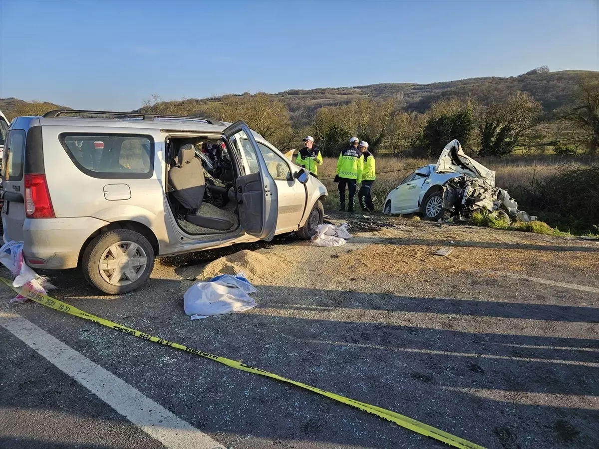 Savaştepe'de Trafik Kazası: 1 Ölü, 2 Yaralı