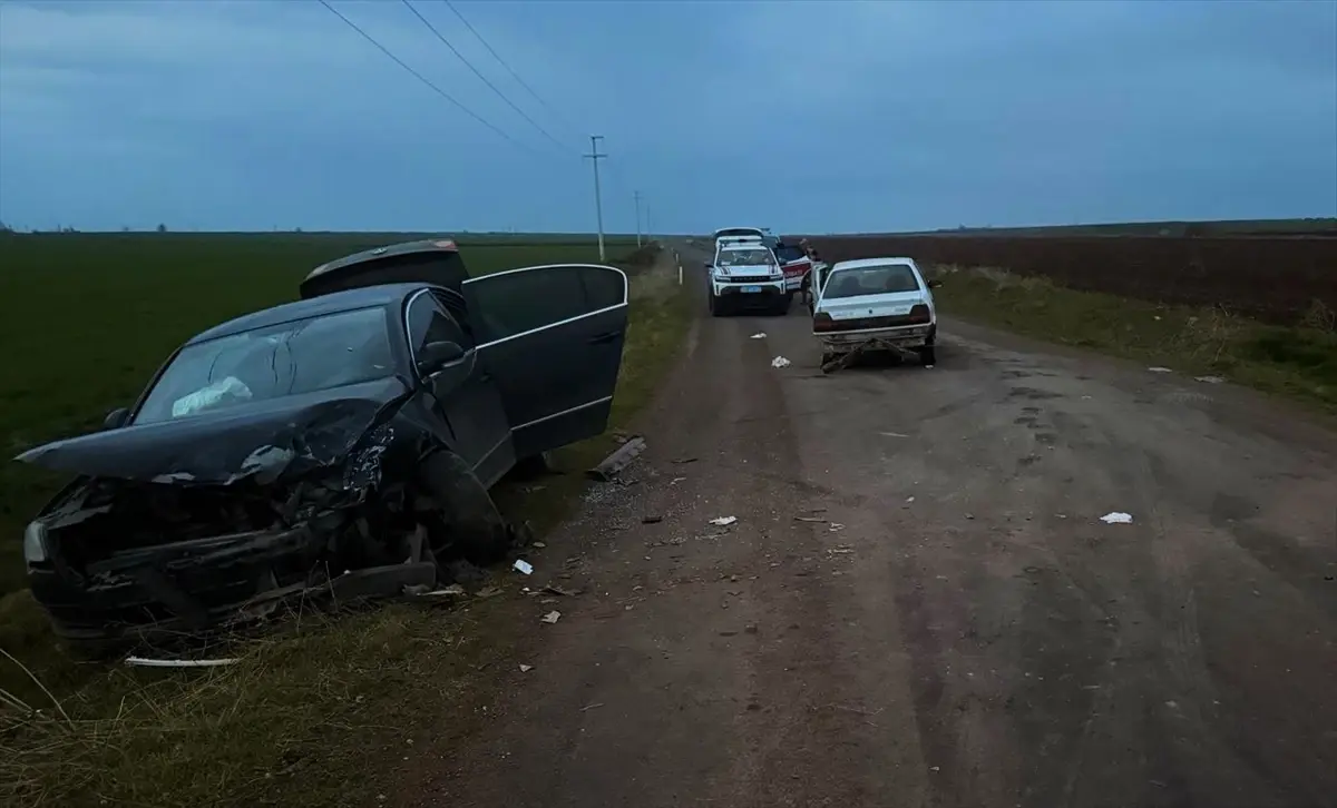 Siverek'te Trafik Kazası: 3 Yaralı