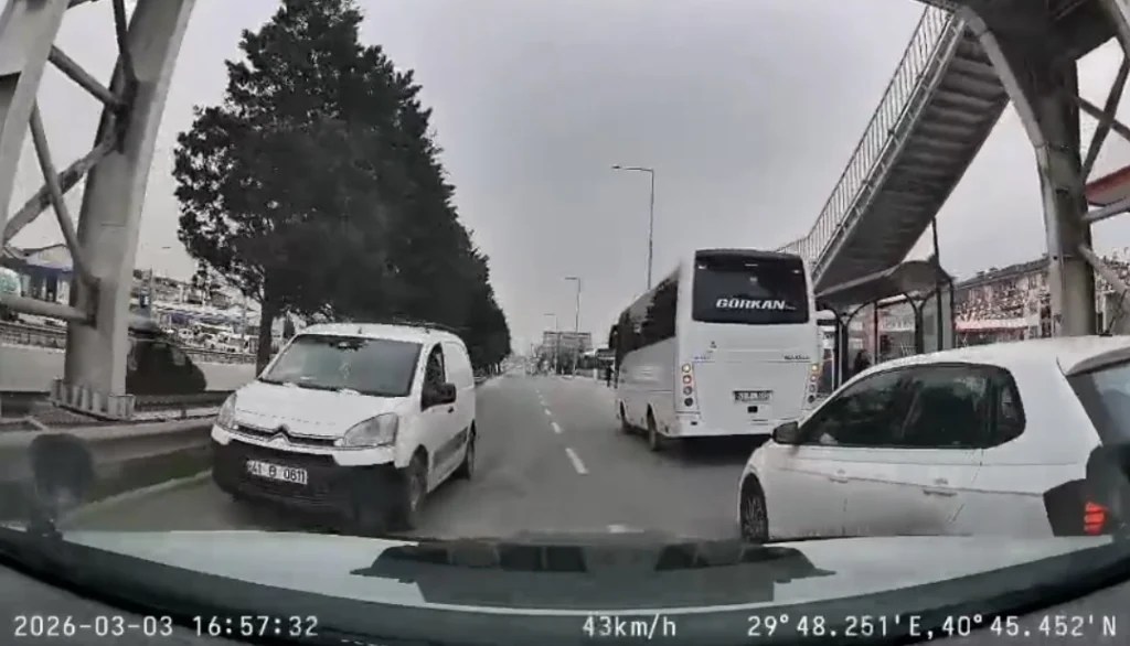E-5’te tehlikeli hareketler kamerada!