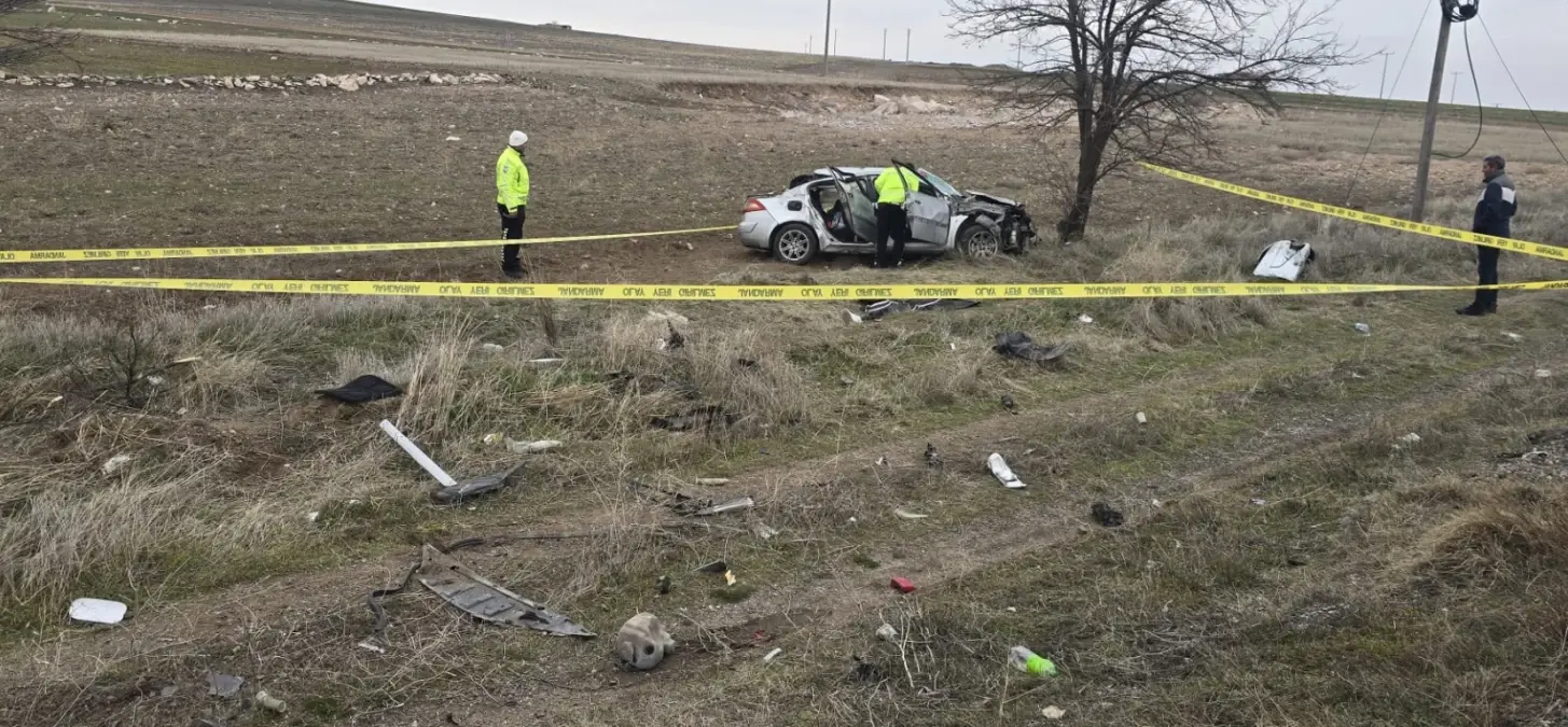 Bayram Tatilinde Trafik Kazası: 2 Ölü, 4 Çocuk Yaralı