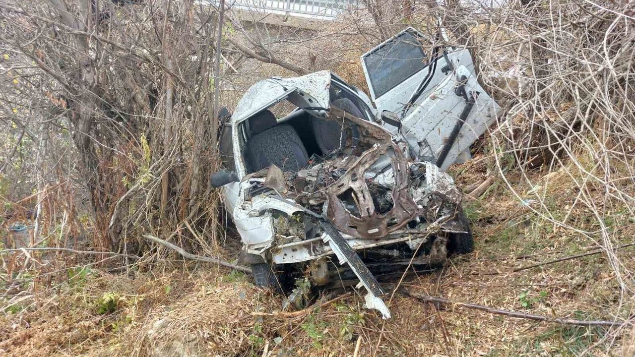 İki Ayrı Trafik Kazasında 6 Kişi Hastanelik Oldu