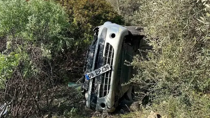 Kuşadası’nda araç şarampole yuvarlandı: Bir kişi yaralandı