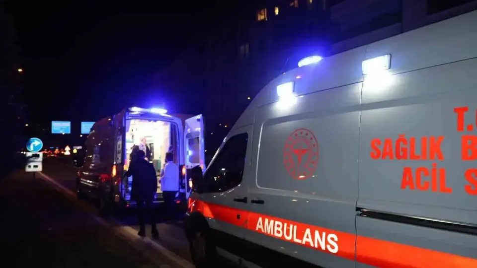 Nevşehir’de zincirleme trafik kazası: Üç araç çarpıştı, iki kişi yaralandı