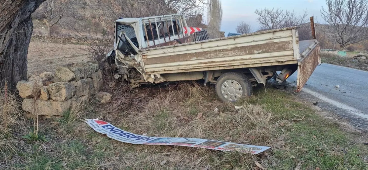 Şuhut'ta Trafik Kazası: Bir Ölü, Bir Yaralı
