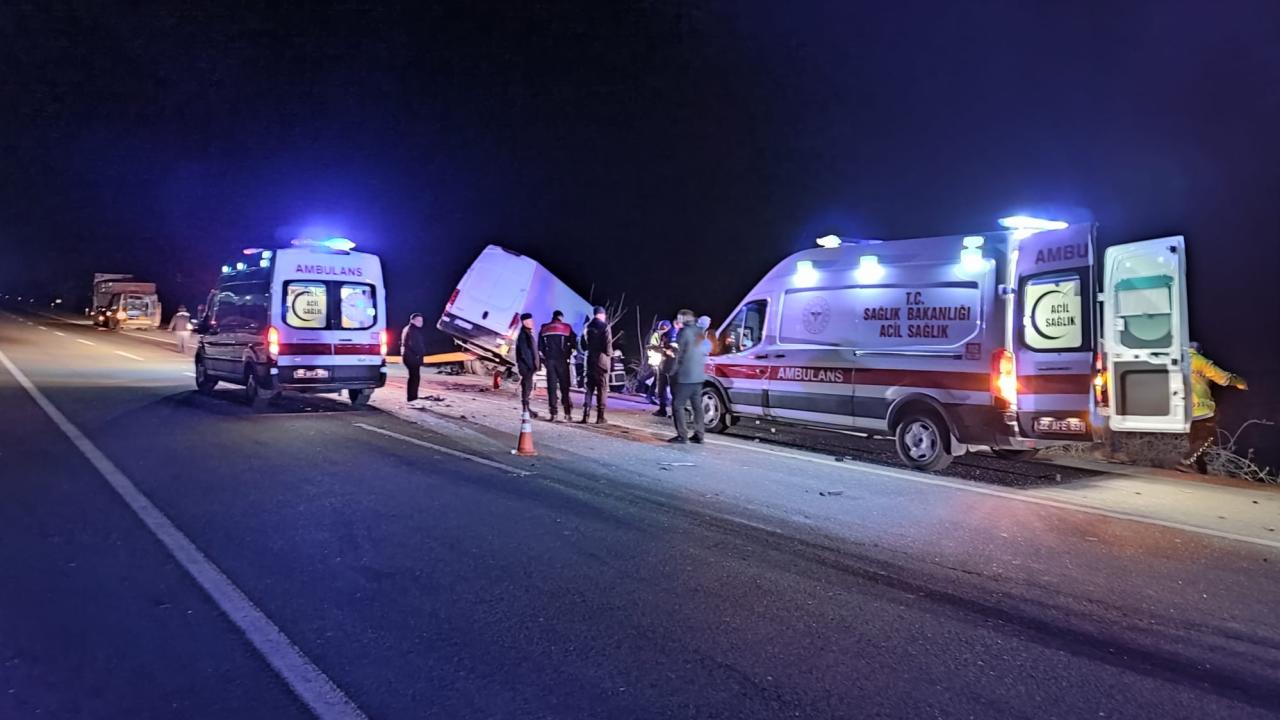 Edirne'de feci kaza: 2 ölü, 1 yaralı