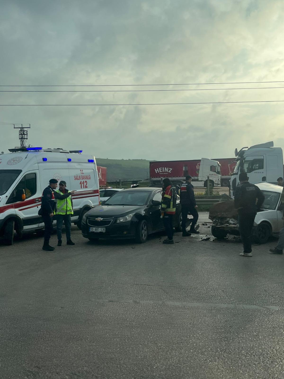 Bandırma’da Zincirleme Kaza: 1 Ölü, 2 Yaralı