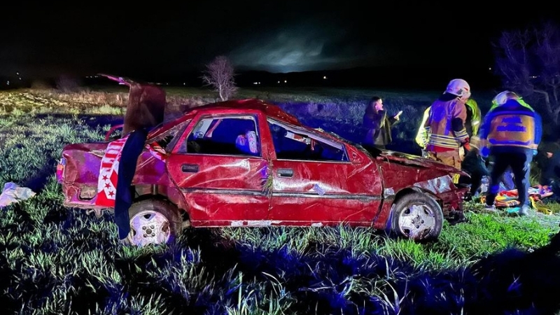 Manisa’da can pazarı: Otomobil tarlaya uçtu, 1 ölü, 3 yaralı