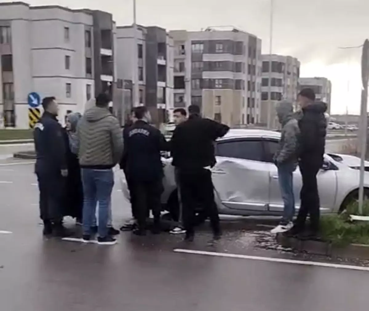 Diyarbakır'da Trafik Kazası İle Tartışma