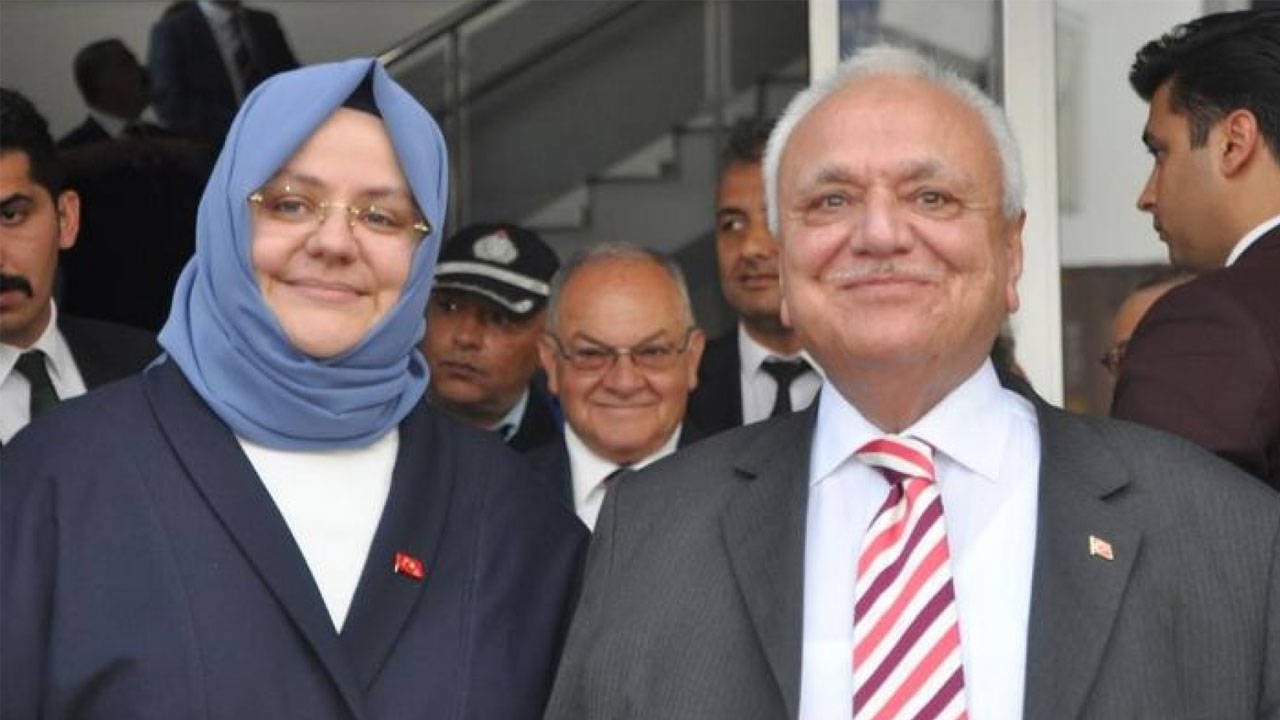 Eskişehir'de trafik kazası: Eski bakanlar Atilla Koç ve Zehra Zümrüt Selçuk yaralandı