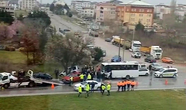 Kırklareli'nde Zincirleme Trafik Kazası: 5 Kişi Yaralandı