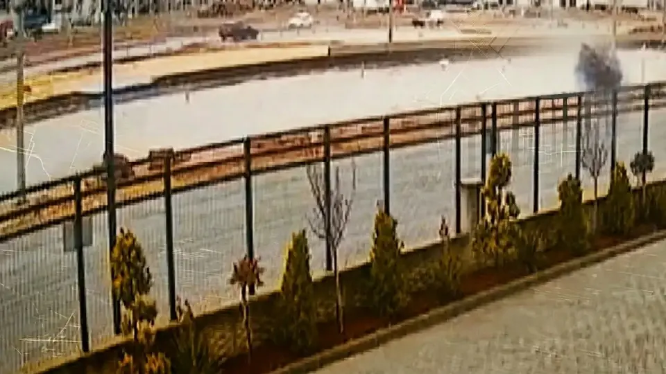 Konya Karatay'da trafik kazası: Su birikintisine giren araç takla attı | KONYA HABERLERİ