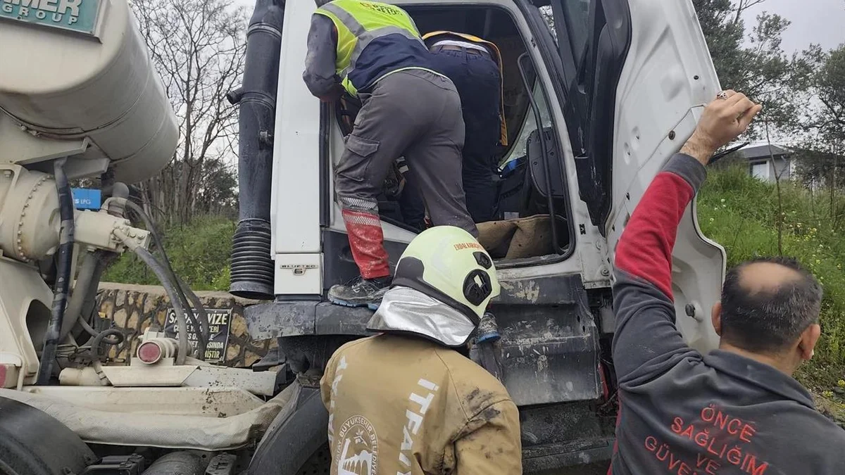 Hatay Defne'de Beton Mikseri ve Otomobil Çarpıştı, 2 Yaralı