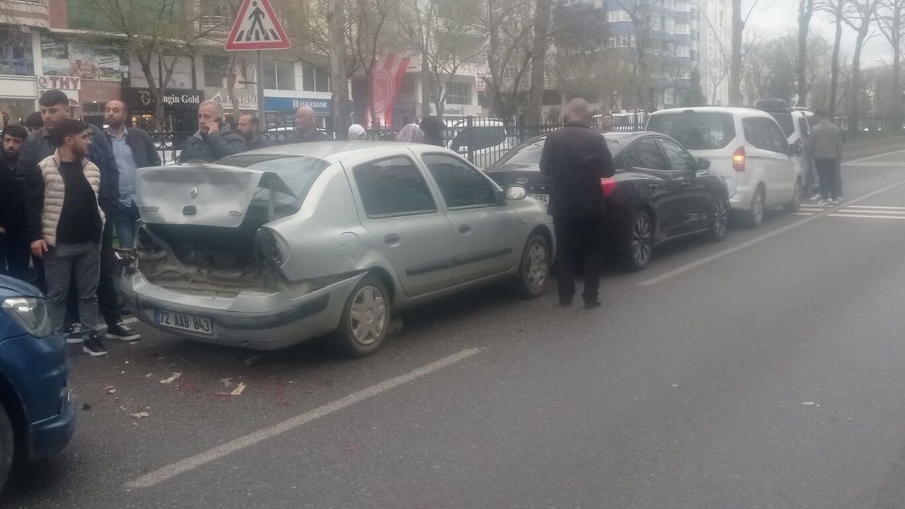 Batman'da 7 araçlı zincirleme trafik kazası