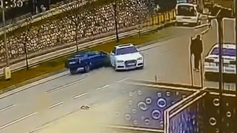 Bursa'da akılalmaz kaza! Çarptığı aracın içine bakınca hayatının şokunu yaşadı | BURSA HABERLERİ