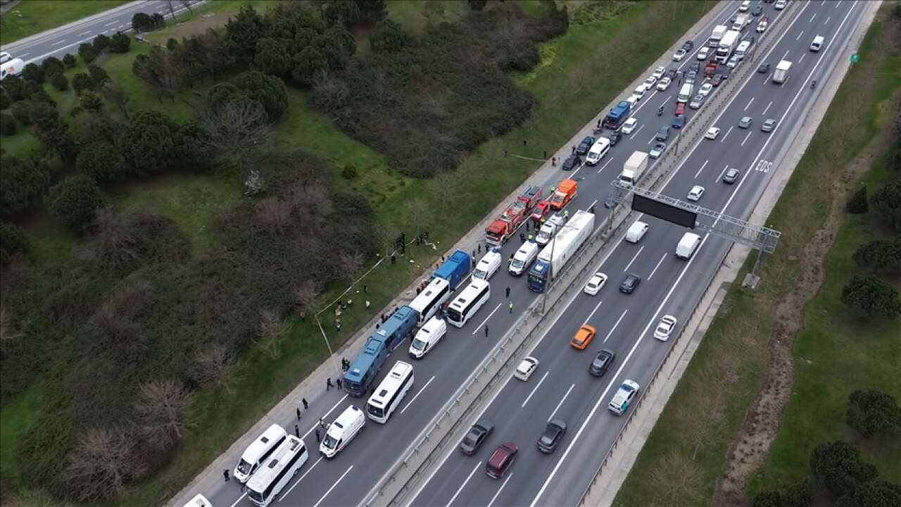 İstanbul Başakşehir’de cezaevi araçları zincirleme kazaya karıştı