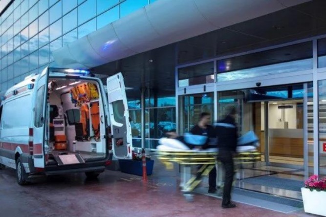 Cezaevi araçları zincirleme kaza yaptı: 9’u mahkum 15 yaralı