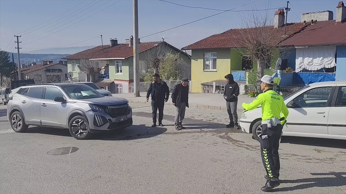 Karabük'te Trafik Kazası: 3 Yaralı