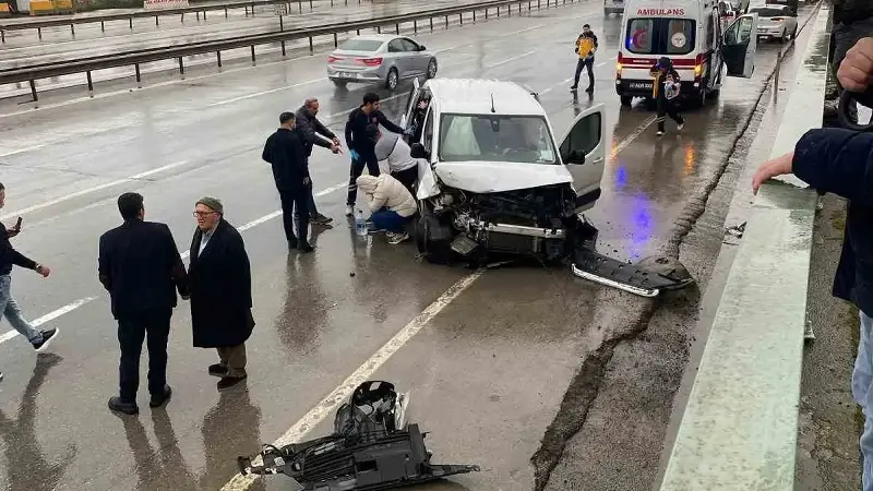 Kocaeli’de zincirleme kaza: Üç kişi yaralandı
