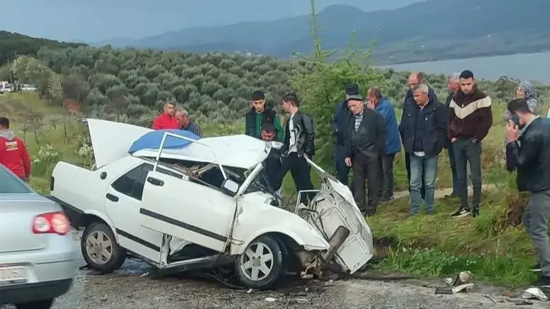 Manisa’da feci kaza: Biri ağır üç kişi yaralandı