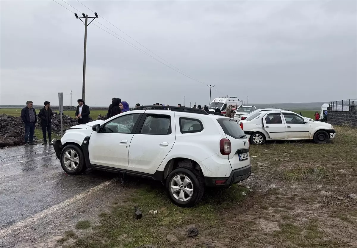 Siverek'te Trafik Kazası: 8 Yaralı