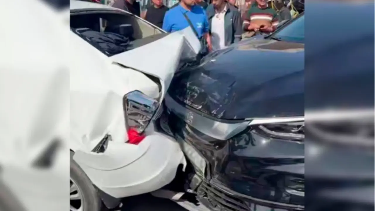 Taşkent’te 8 aracın karıştığı trafik kazası meydana geldi