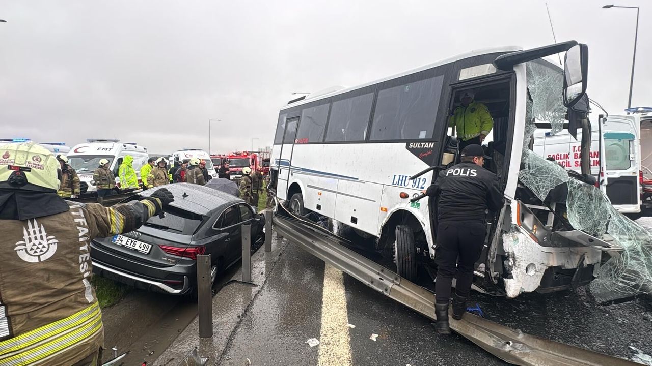 İstanbul'da kaza: Polis memuru hayata döndürüldü