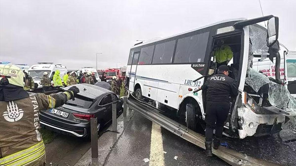 İstanbul'da zincirleme trafik kazasında mucize kurtuluş: Şehit olduğu açıklanan polis hayata döndürüldü!