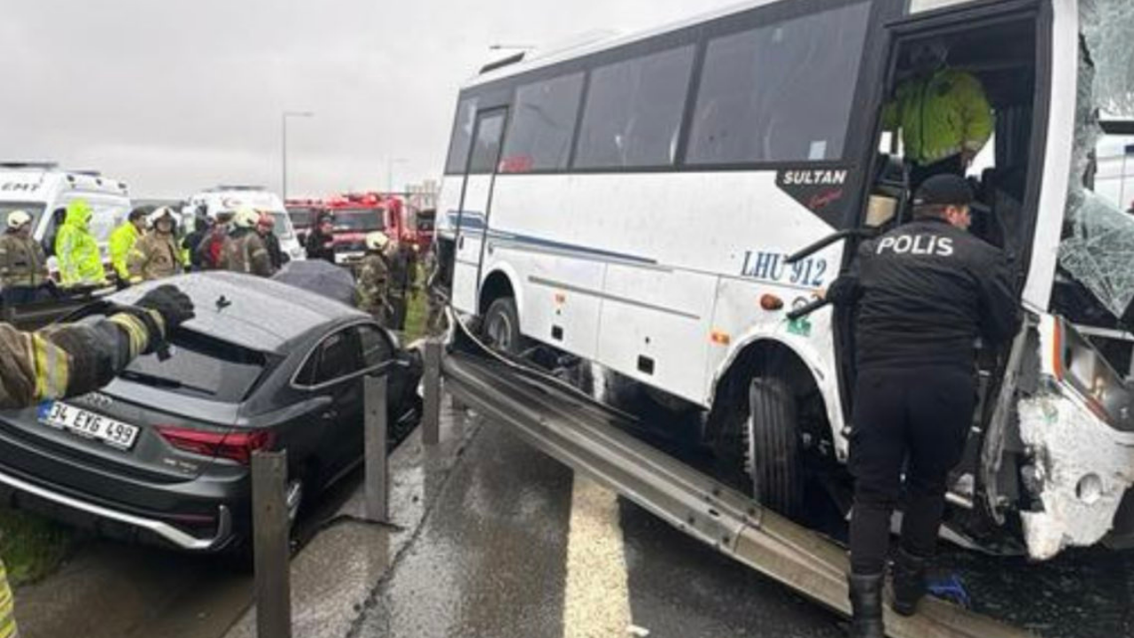 Polis servisi, Kuzey Marmara Otoyolu'nda kaza yaptı: 1 polis hayatını kaybetti, 16 yaralı