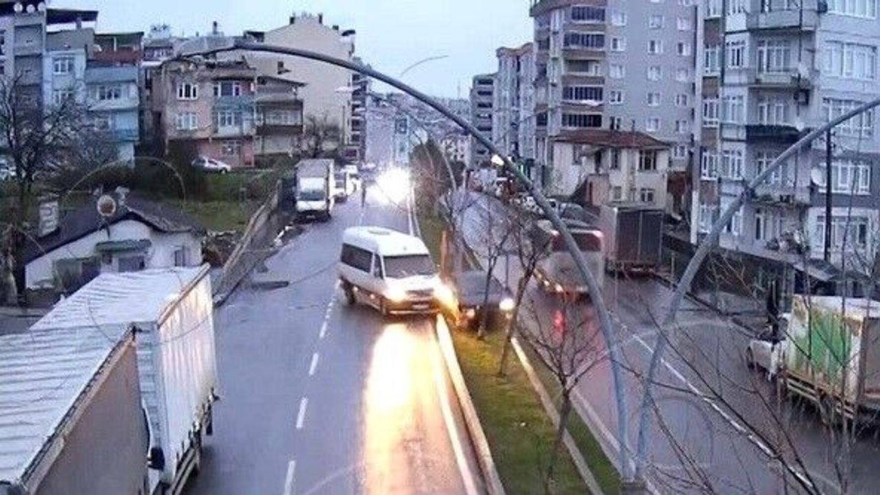 Kural ihlalleri kazalara yol açtı: O anlar kameraya yansıdı