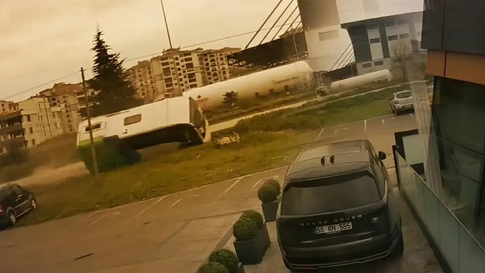 Samsun İlkadım'da midibüs kazası: 15 yaralı hastaneye sevk edildi | SAMSUN HABERLERİ