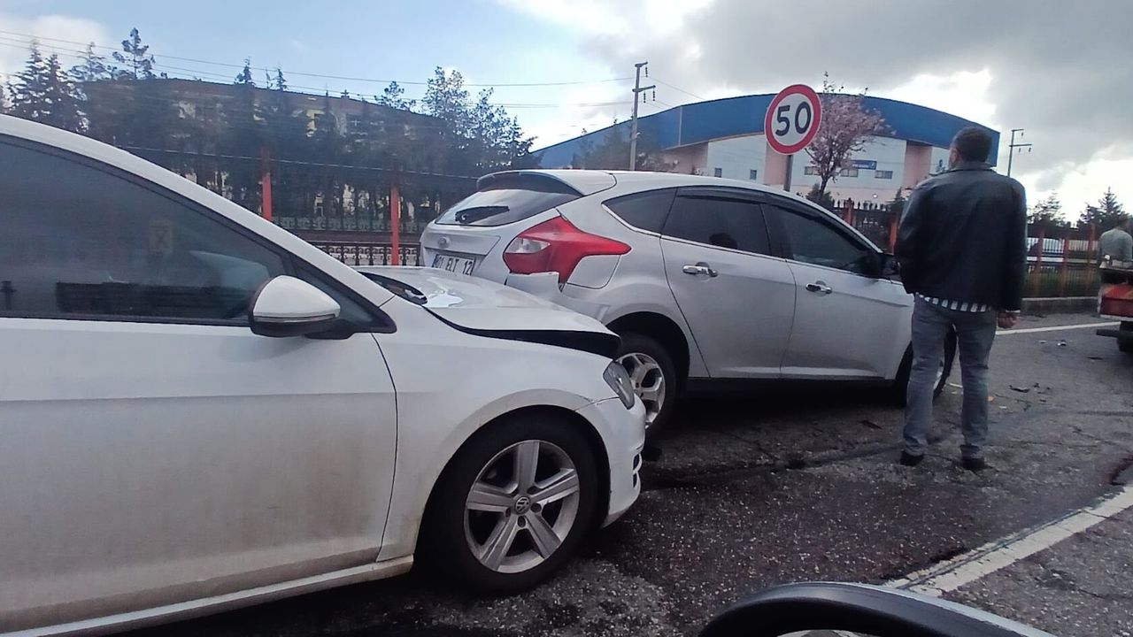 Zincirleme Kaza Elazığ Caddesi’ni felç etti