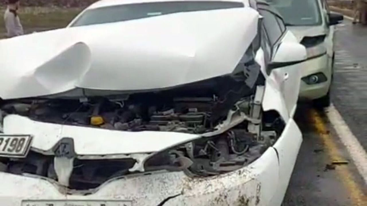 Cenaze konvoyunda zincirleme trafik kazası: 4 yaralı