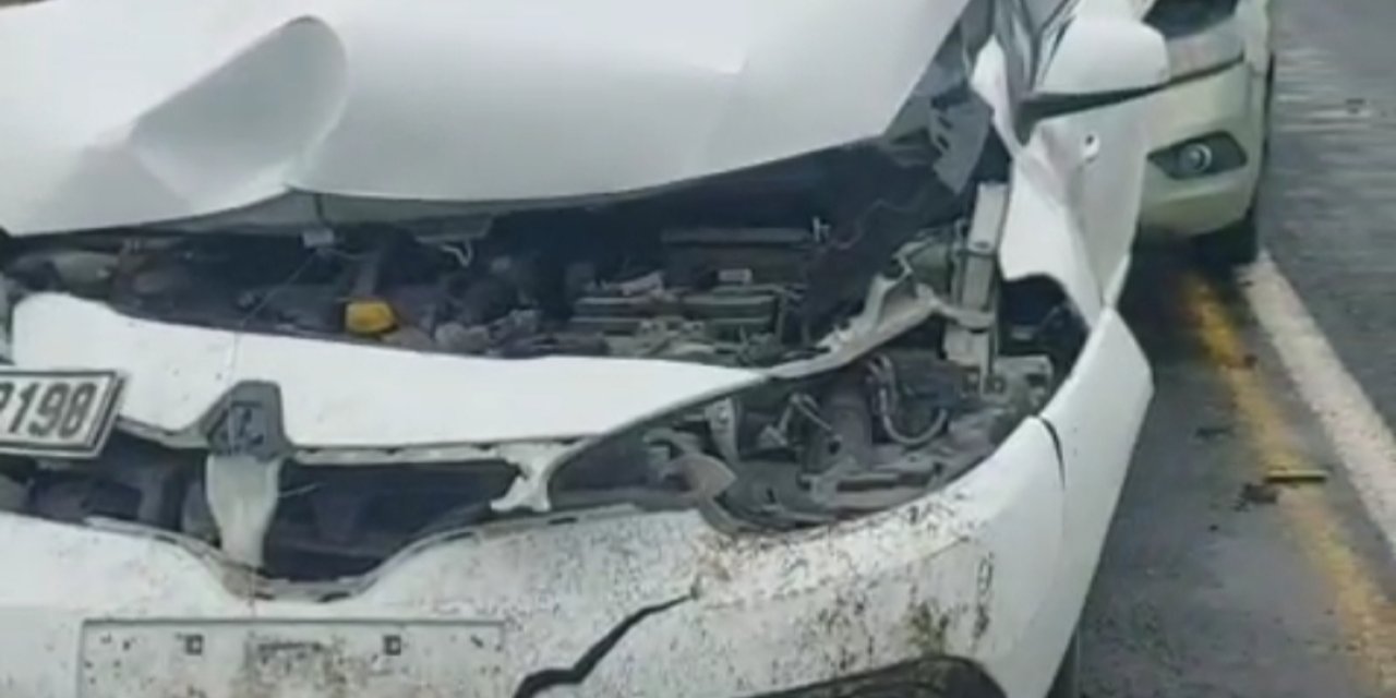 Çınar ilçemizde 4 aracın karıştığı zincirleme trafik kazası; 4 yaralı