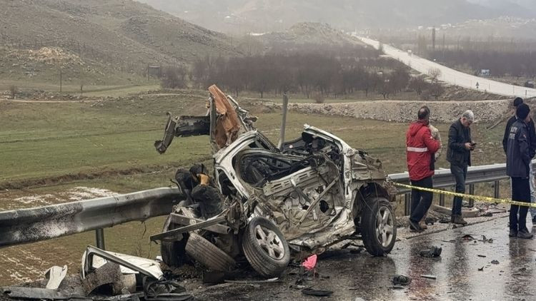 Malatya'da feci kaza: 3 ölü, 1 yaralı