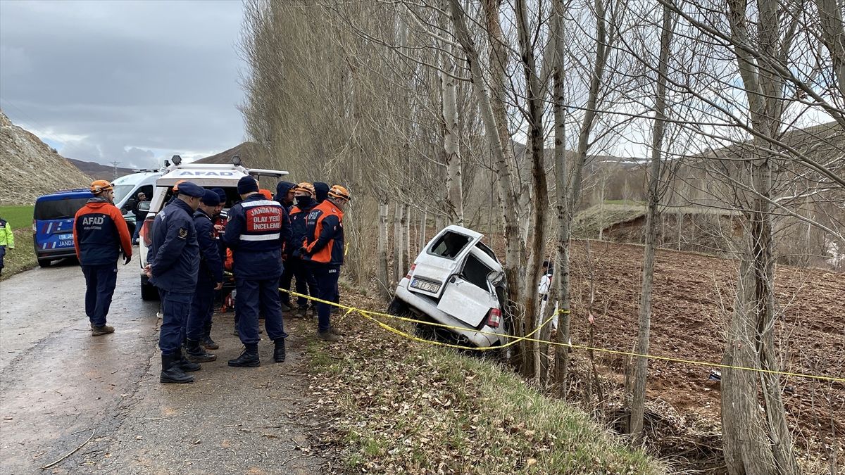 Sivas'ta Trafik Kazası: 3 Kişi Hayatını Kaybetti