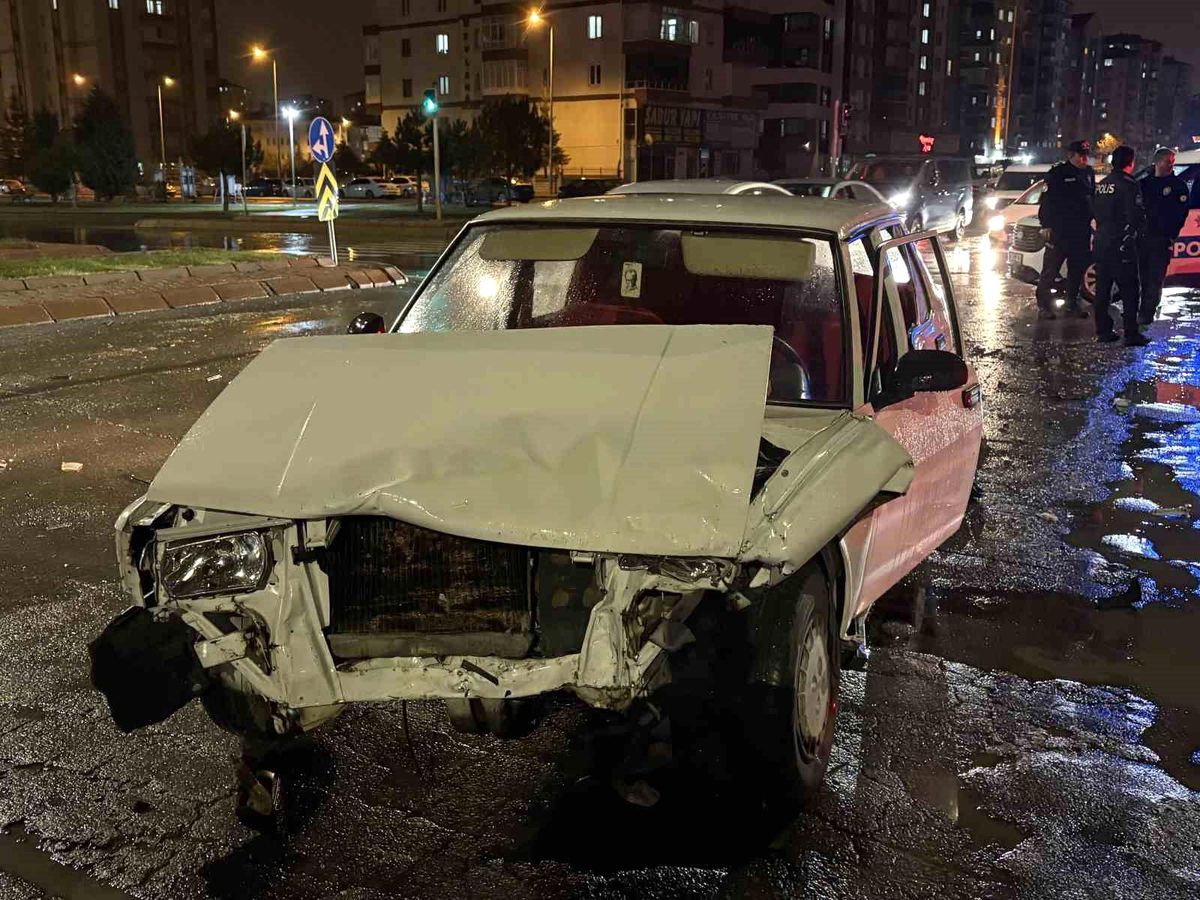 Kayseri'de Trafik Kazası: Yaralı Yok
