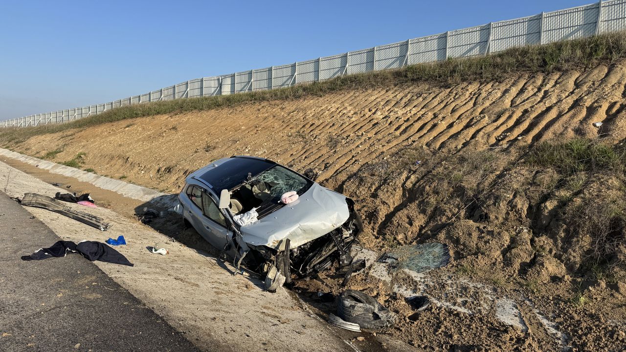 Edirne Havsa trafik kazası: Devrilen otomobilde 4 yaralı
