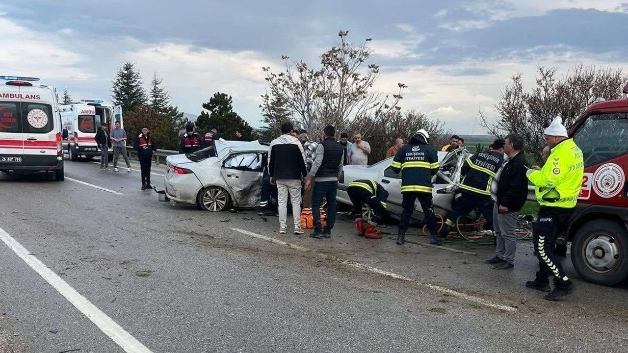 Eskişehir’de korkunç kaza! 4 kişi öldü