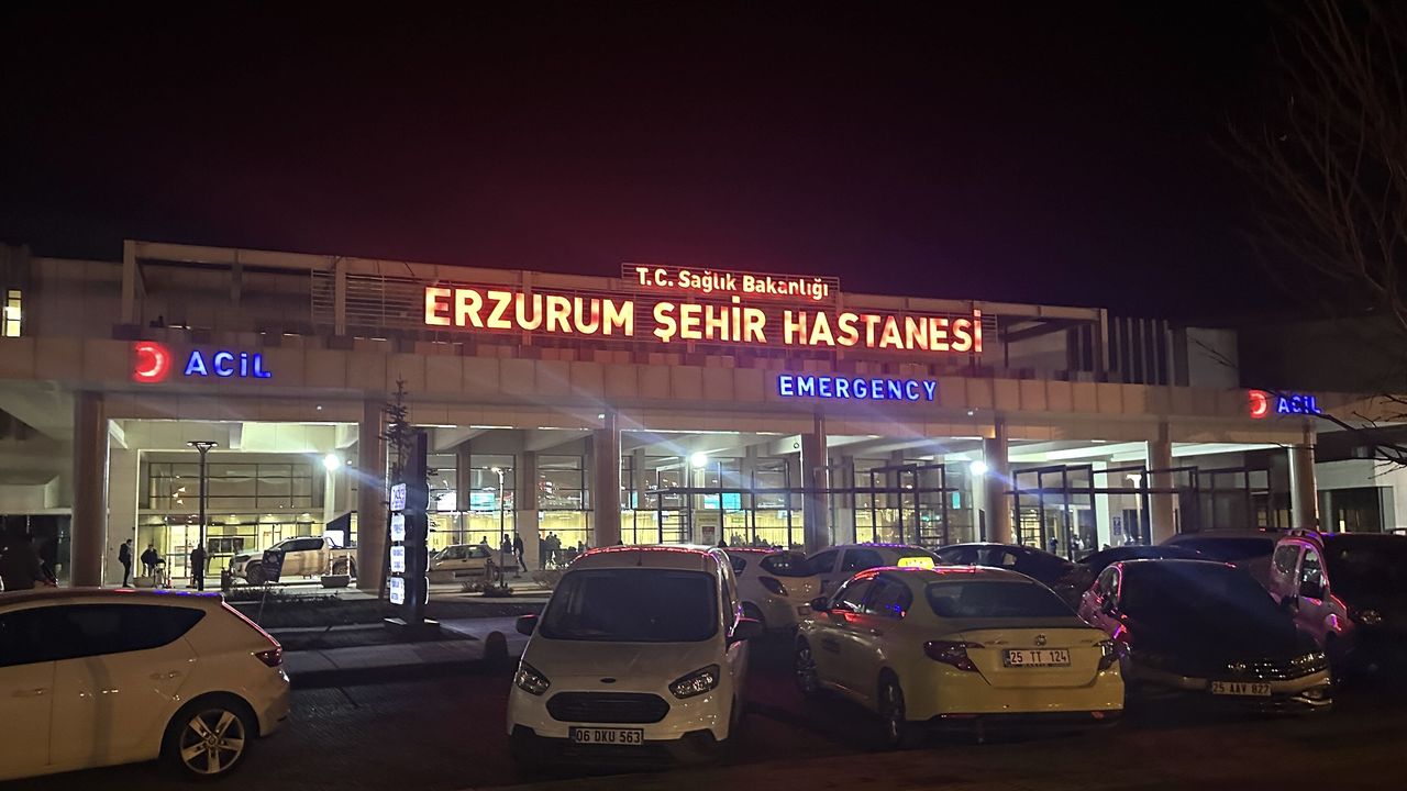 Erzurum Palandöken trafik kazası: Araba çarpan bisikletli çocuk ağır yaralı