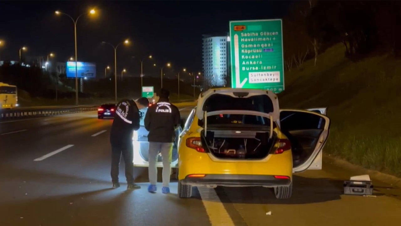 TEM Otoyolu'nda trafik kazası: Taksinin çarptığı yaya hayatını kaybetti
