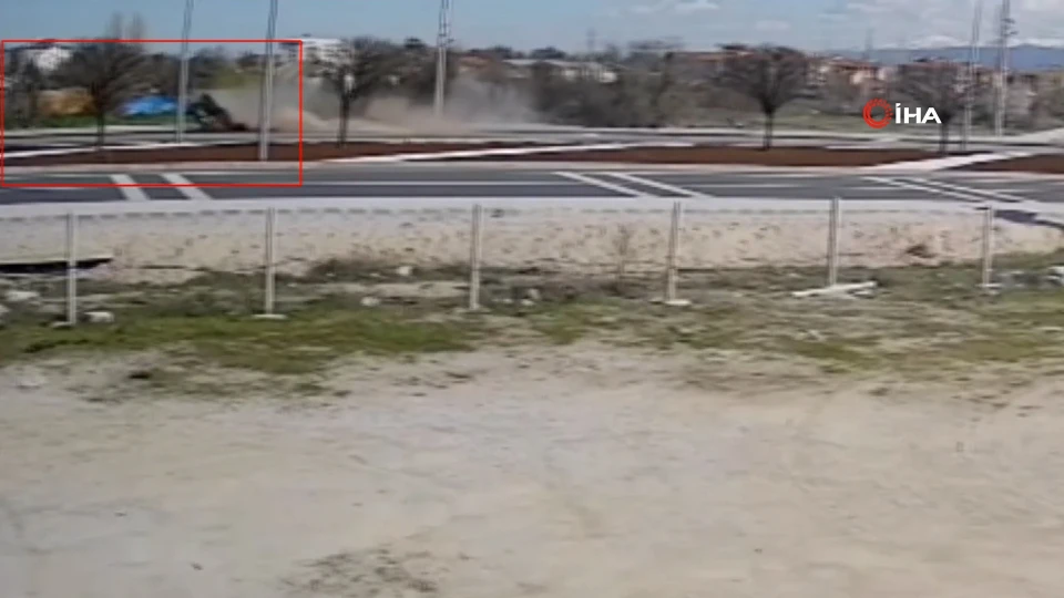 Afyonkarahisar'da İki Araç Çarpıştı: Kaza Anı Güvenlik Kamerasında