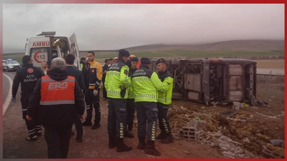 Aksaray'da feci kaza: Tur otobüsü şarampole devrildi... Çok sayıda yaralı var | AKSARAY HABERLERİ