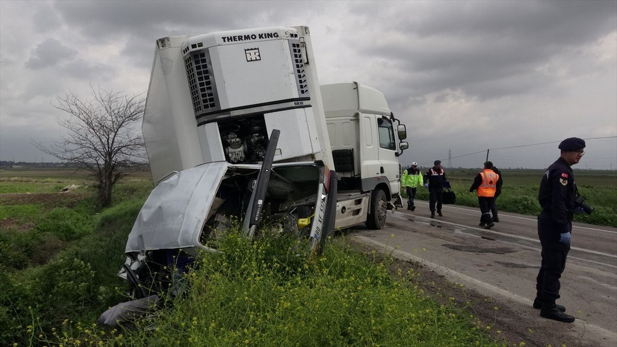 Ceyhan'da Trafik Kazası: Sürücü Hayatını Kaybetti