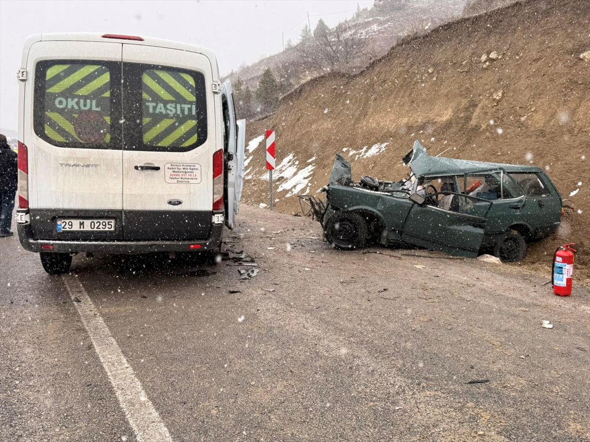 Gümüşhane'de Trafik Kazası: 1 Ölü, 9 Yaralı